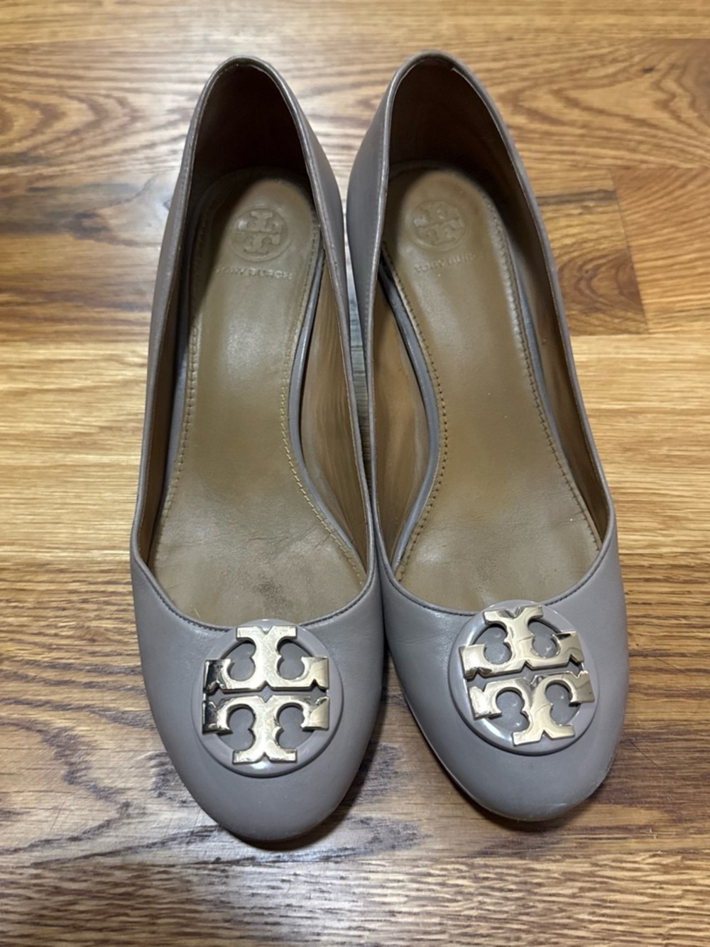 Tory Burch Nude Taupe Leather Logo Ballet Flats